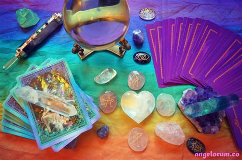 Crystal Magic Tarot: Navigating Life's Challenges through Crystal Energy